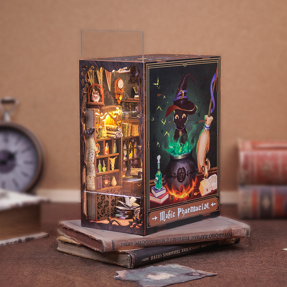 Lysliv DIY Book Nook Kit | Magic Pharmacist